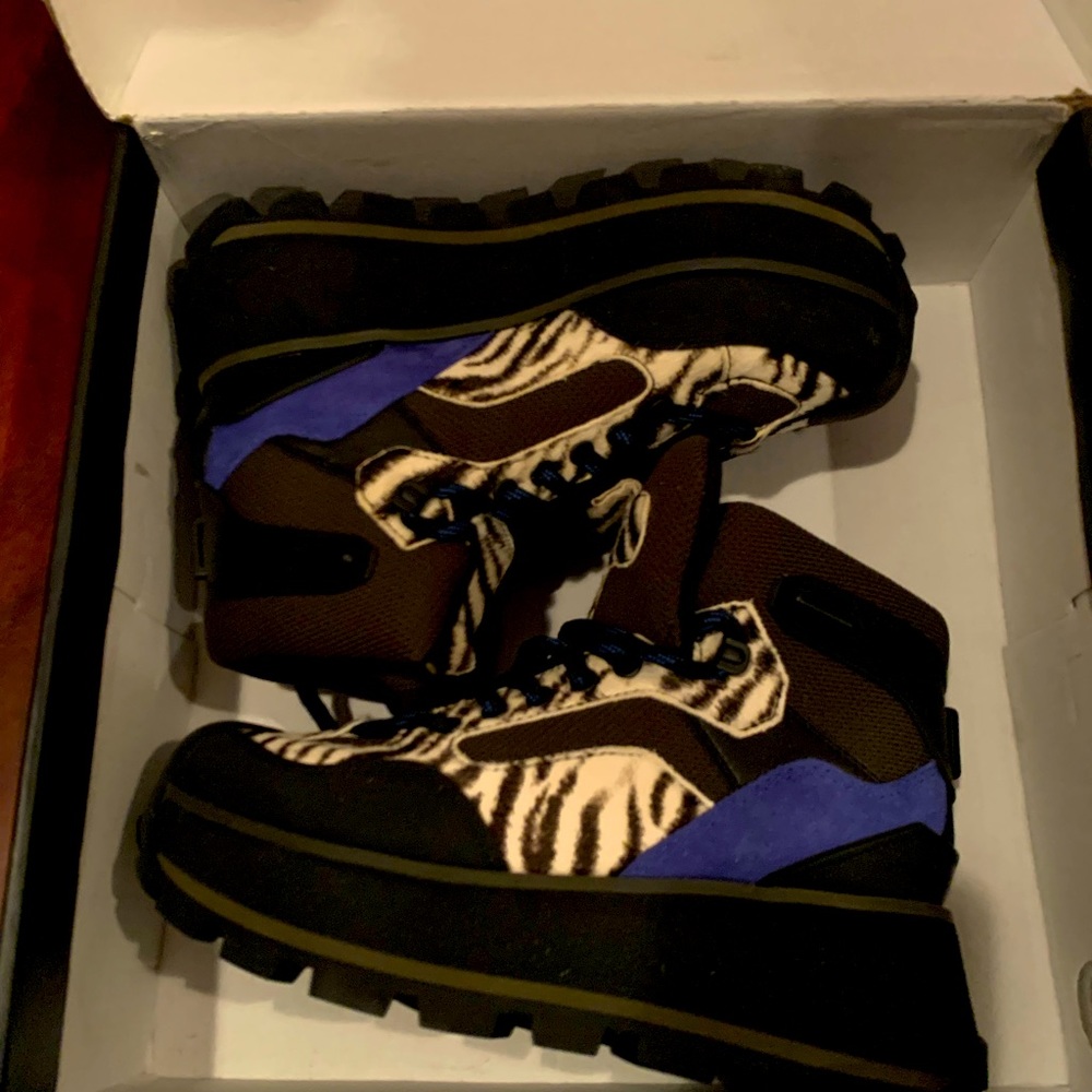 New-  ASH boot/sneakers